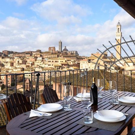 סיינה Appartamento Panoramico San Martino 12 מראה חיצוני תמונה