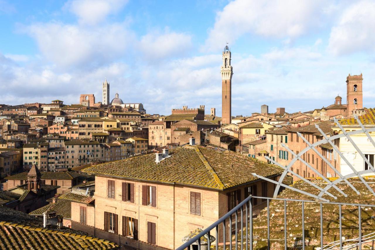 סיינה Appartamento Panoramico San Martino 12 מראה חיצוני תמונה
