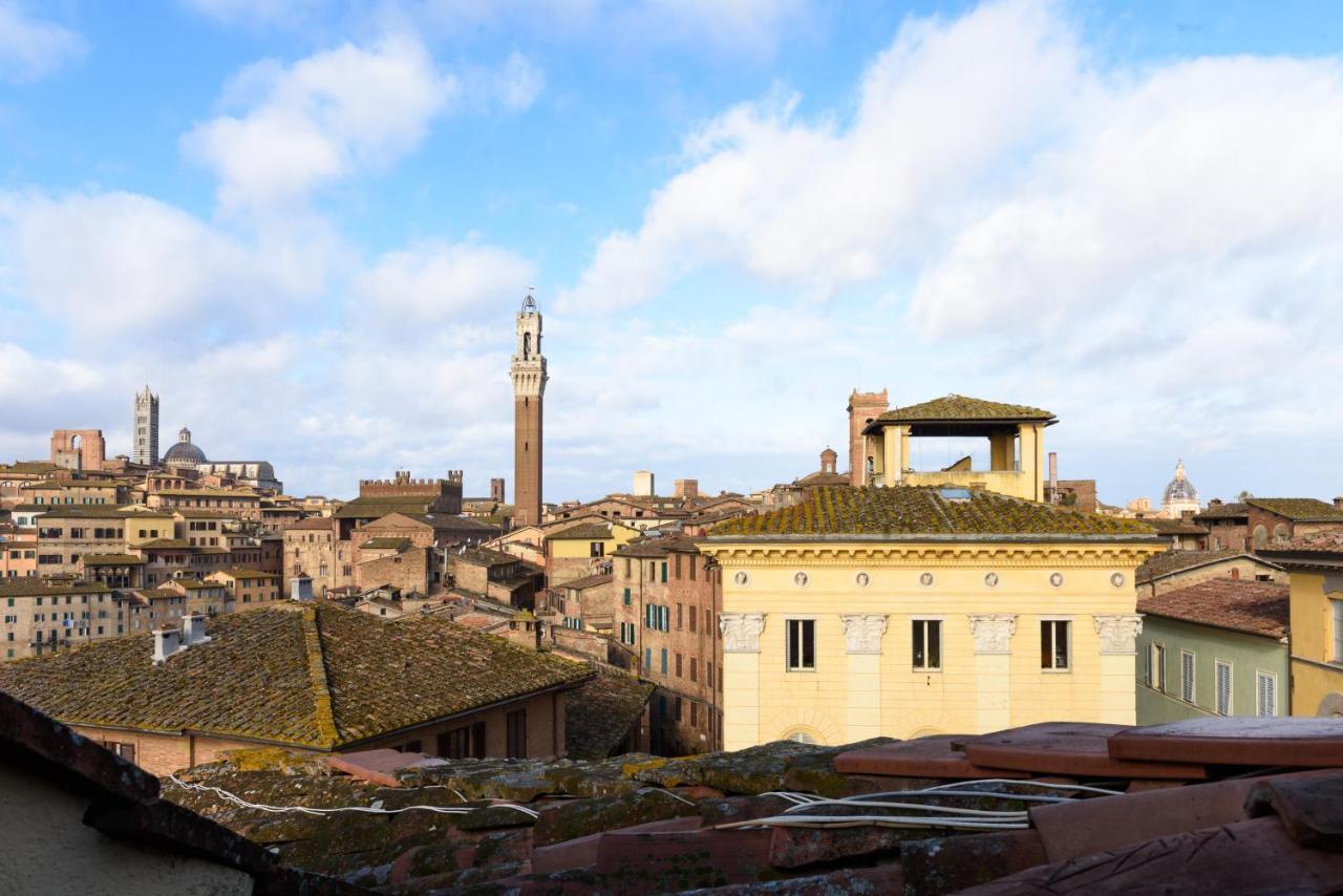 סיינה Appartamento Panoramico San Martino 12 מראה חיצוני תמונה
