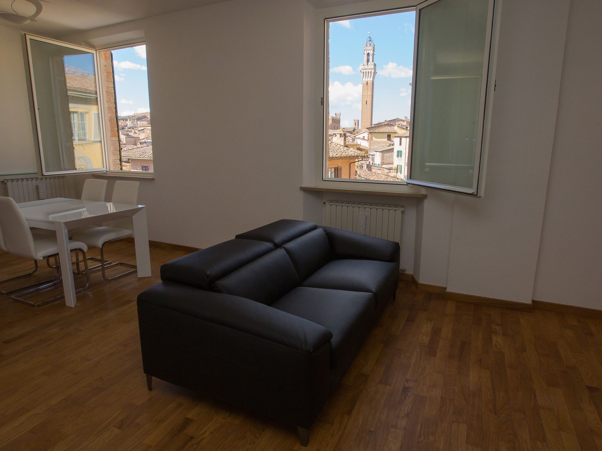 סיינה Appartamento Panoramico San Martino 12 מראה חיצוני תמונה