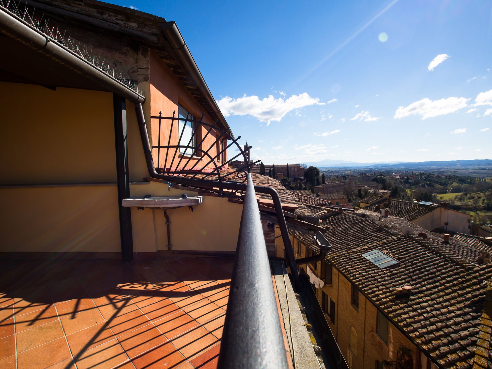 סיינה Appartamento Panoramico San Martino 12 מראה חיצוני תמונה